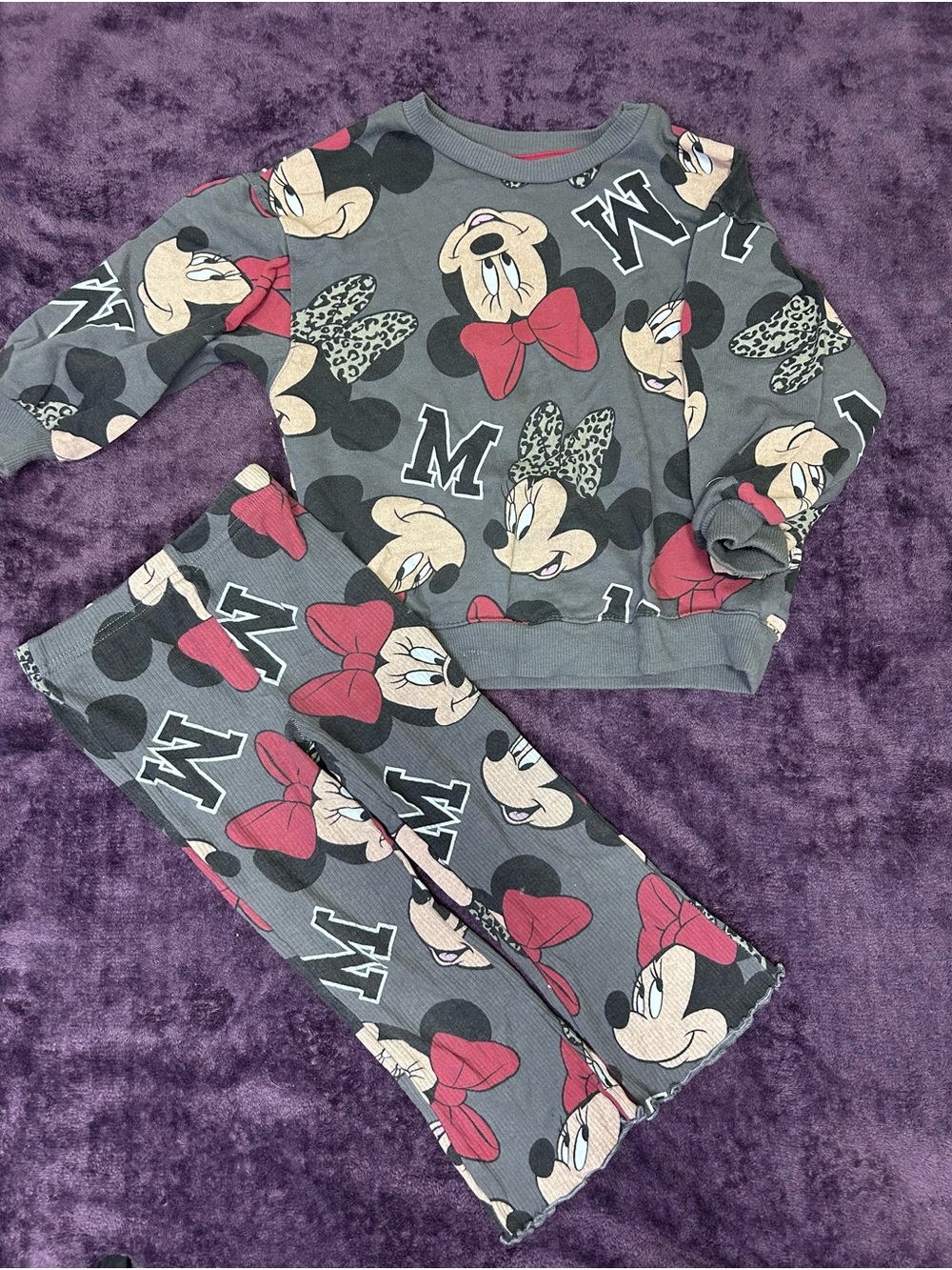 Disney Minnie Mouse Gray and Pink Sweater Set with Bows